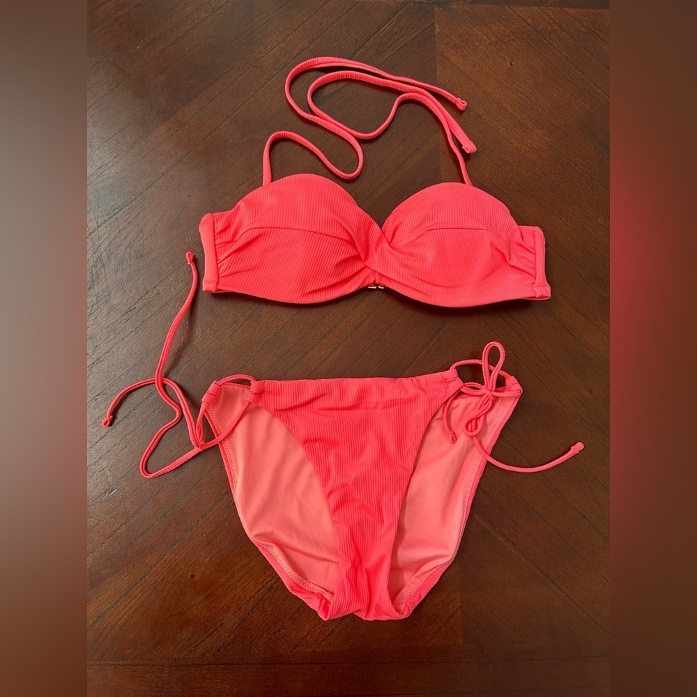 VICTORIA’S SECRET Vibrant Pink Bikini SIZE XS Set BRA 32B